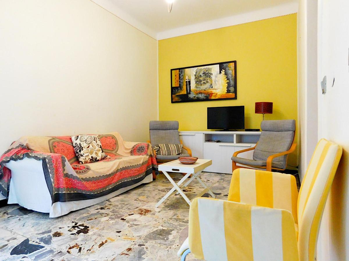 Villa Unifamiliare Con Posto Auto! 레반토 외부 사진