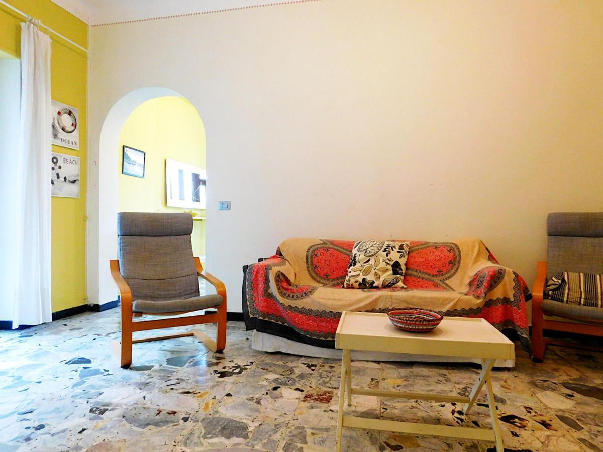 Villa Unifamiliare Con Posto Auto! 레반토 외부 사진