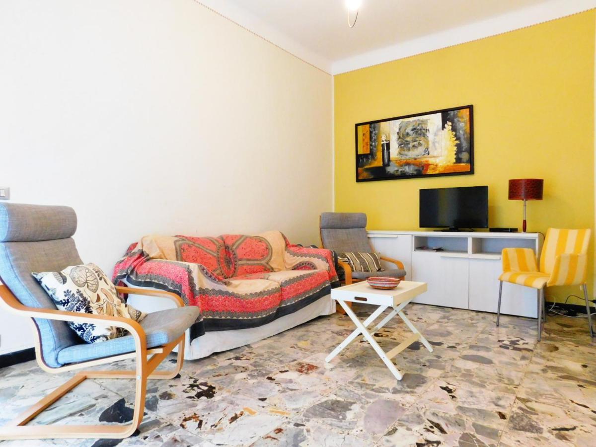 Villa Unifamiliare Con Posto Auto! 레반토 외부 사진