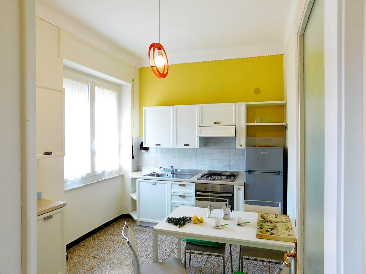 Villa Unifamiliare Con Posto Auto! 레반토 외부 사진