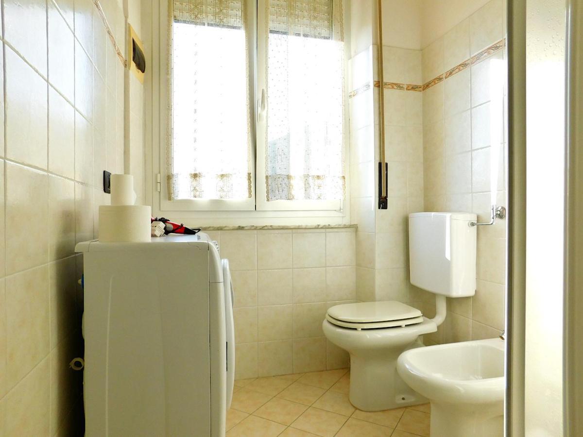 Villa Unifamiliare Con Posto Auto! 레반토 외부 사진