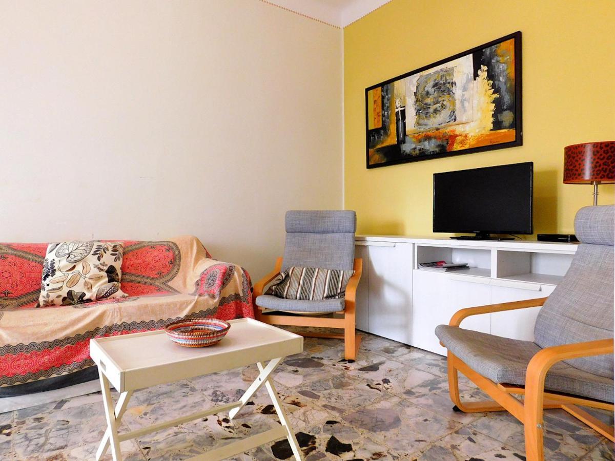 Villa Unifamiliare Con Posto Auto! 레반토 외부 사진
