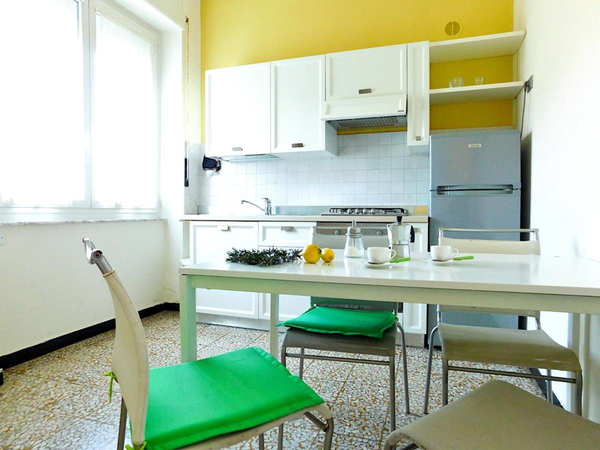 Villa Unifamiliare Con Posto Auto! 레반토 외부 사진
